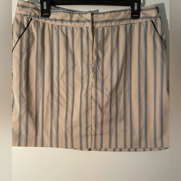 Ladies Bundle of Izod Golf Skirts - Picture 2 of 10